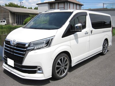 TOYOTA GRAND ACE