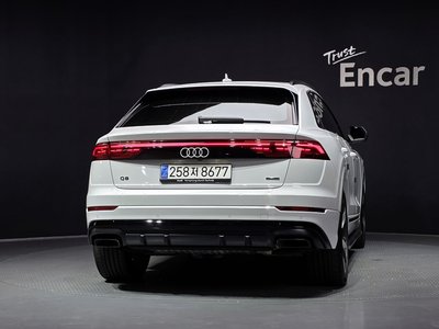 2025 AUDI Q8 照片 3