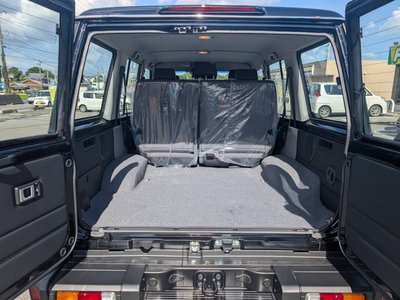 2026 Toyota LAND CRUISER 70 — миниатюра 26