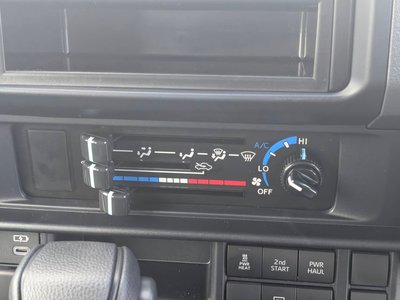2026 Toyota LAND CRUISER 70 — миниатюра 19