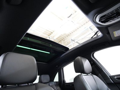 PORSCHE MACAN - 2