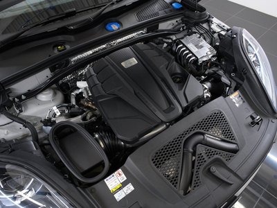 PORSCHE MACAN - 10