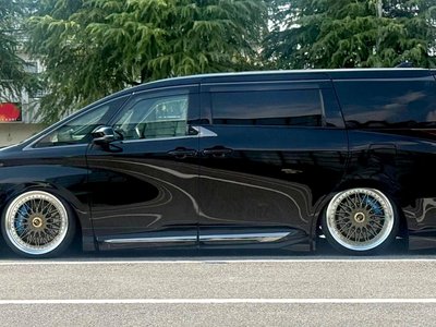 2023 Toyota VELLFIRE — фото 3