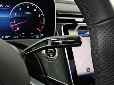 MERCEDES-BENZ E-CLASS - 9