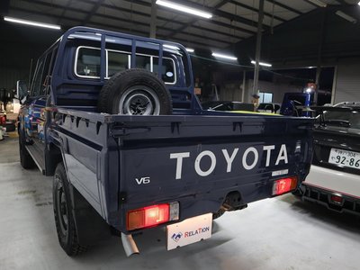 TOYOTA LAND CRUISER 70 PICKUP - 3