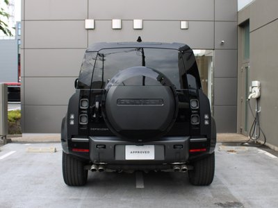LAND ROVER DEFENDER - 9