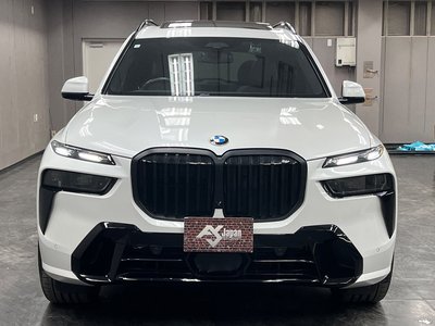 BMW X7 - 7