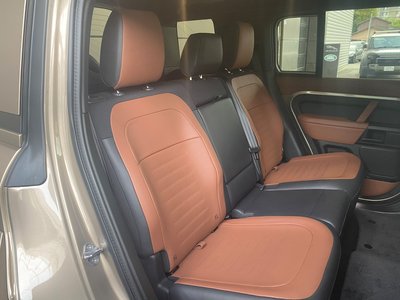 LAND ROVER DEFENDER - 10