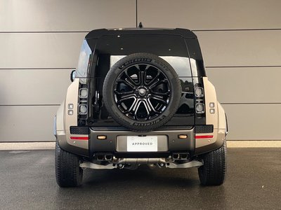 LAND ROVER DEFENDER - 6
