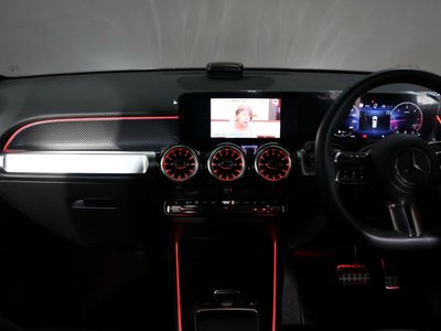 MERCEDES-BENZ GLB - 6