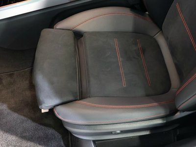 MERCEDES-BENZ GLB - 9