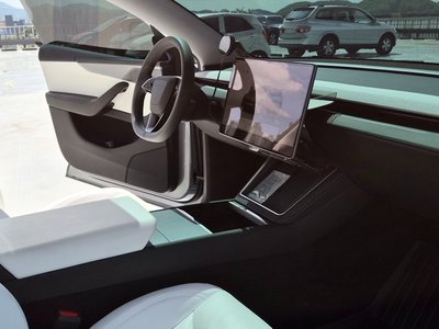 صورة 8 لـ 2025 Tesla MODEL Y