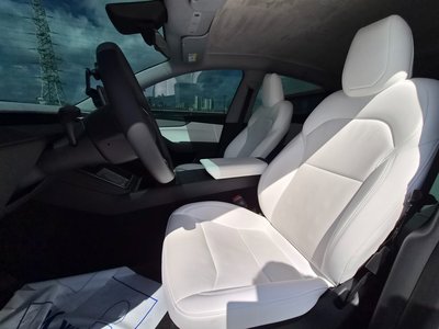 صورة 10 لـ 2025 Tesla MODEL Y