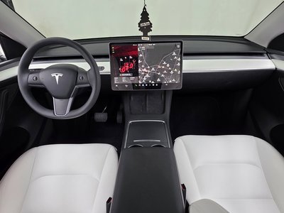 2024 Tesla MODEL Y — фото 5