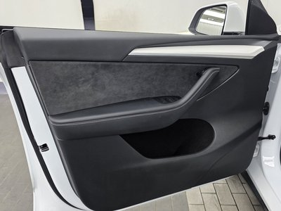 صورة مصغرة 14 لـ 2024 Tesla MODEL Y