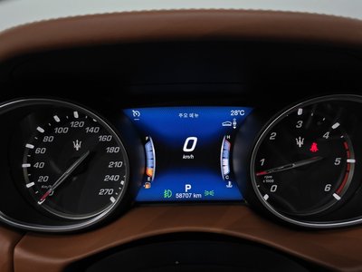 MASERATI LEVANTE - 8