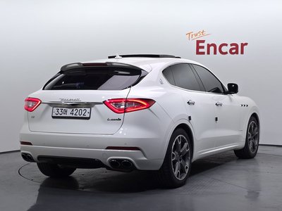 MASERATI LEVANTE - 3
