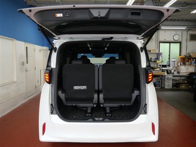 صورة 10 لـ 2023 Toyota ALPHARD