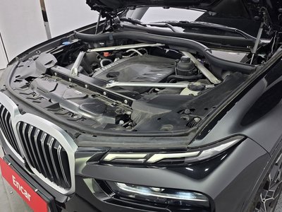 BMW X7 - 7