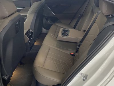 صورة مصغرة 12 لـ 2026 BMW 5 SERIES