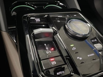صورة 9 لـ 2026 BMW 5 SERIES