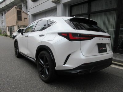 صورة 6 لـ 2023 Lexus NX