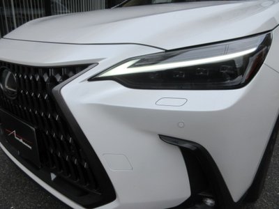 صورة 9 لـ 2023 Lexus NX