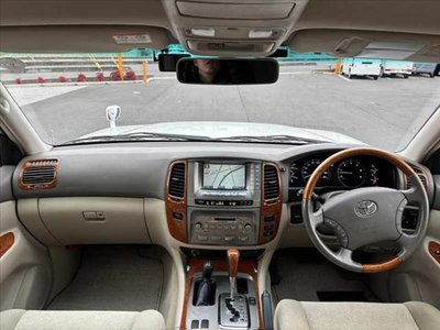 TOYOTA LAND CRUISER 100 - 2