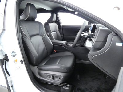 2025 Toyota CROWN CROSSOVER — миниатюра 25