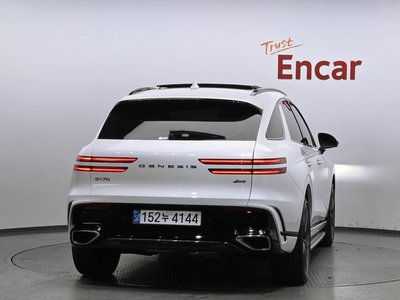 صورة 4 لـ 2024 Genesis GV70