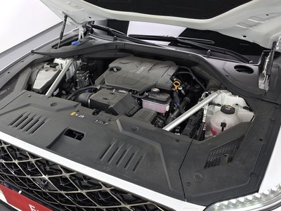 صورة 7 لـ 2024 Genesis GV70