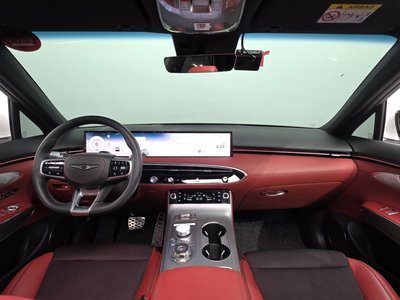 صورة 5 لـ 2024 Genesis GV70