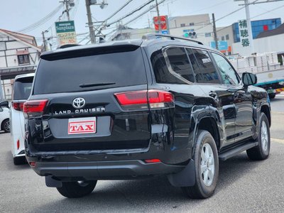 2023 Toyota LAND CRUISER 300 — фото 2