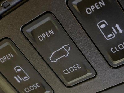 TOYOTA VELLFIRE - 10