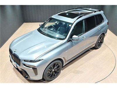 BMW X7 - 7