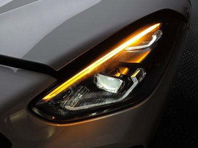 صورة 9 لـ 2023 BMW Z4