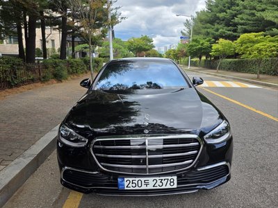 2023 Mercedes-BENZ S-CLASS photo 2