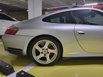 PORSCHE 911 - 8