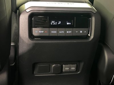 2024 Toyota LAND CRUISER 250 — миниатюра 31