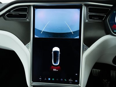 صورة 10 لـ 2017 Tesla MODEL X