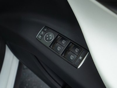 2017 Tesla MODEL X 缩略图 74
