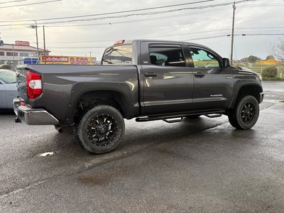 TOYOTA TUNDRA - 9
