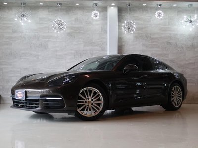 PORSCHE PANAMERA - 1