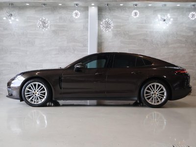 PORSCHE PANAMERA - 5