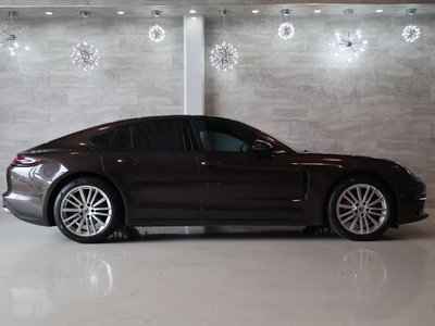 PORSCHE PANAMERA - 8
