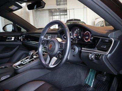 PORSCHE PANAMERA - 10