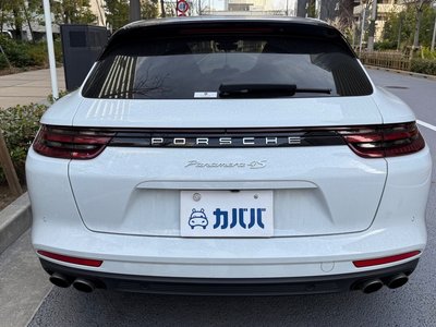 PORSCHE PANAMERA - 4