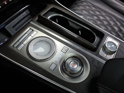 2021 Genesis GV80 — миниатюра 12