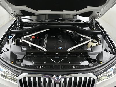 BMW X7 - 7