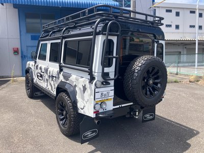 LAND ROVER DEFENDER - 8